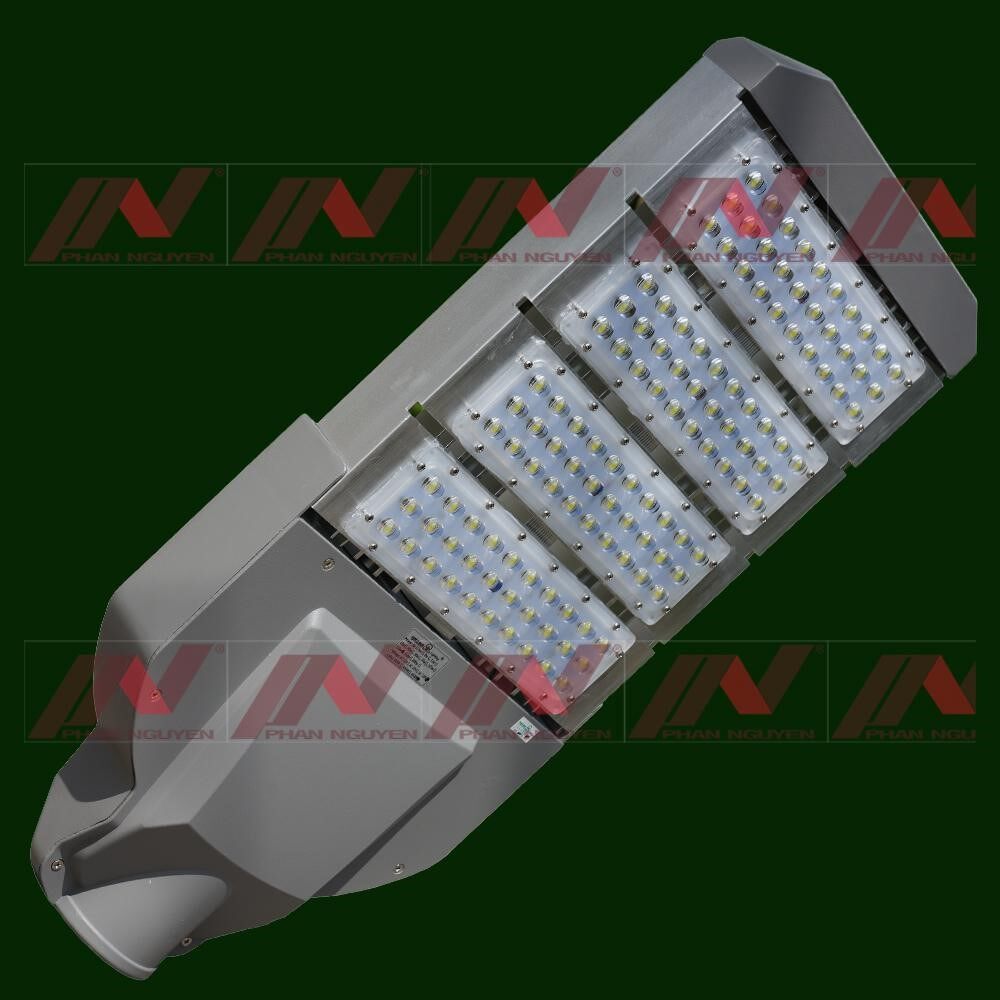 Cấu tạo của đèn đường LED gồm: Chip LED, bộ nguồn và bộ phận tản nhiệt.