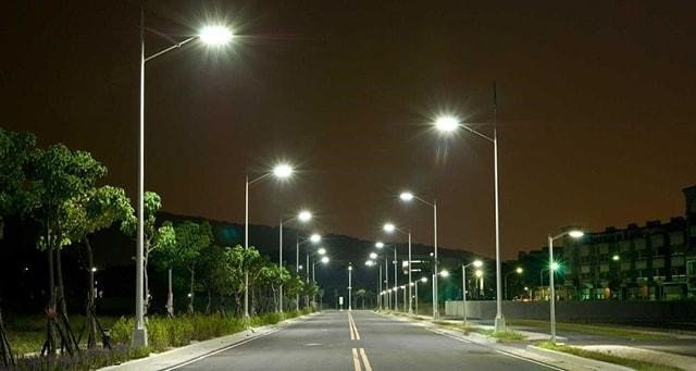 Bộ đèn đường LED tiết kiệm điện và năng lượng tối đa