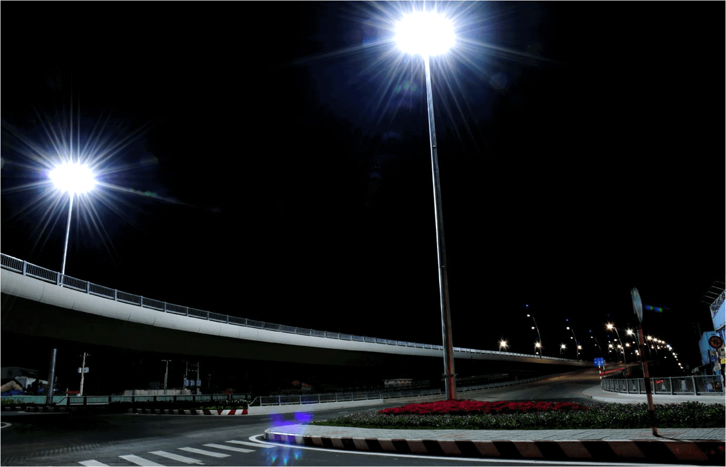 Đèn đường led cao áp tiện lợi